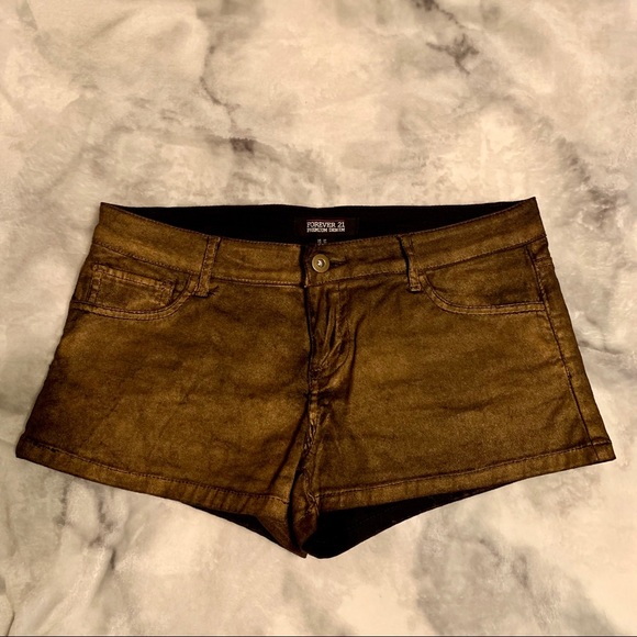 gold shorts forever 21